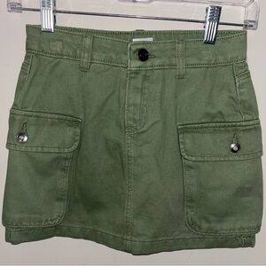 Green Cargo pocket skort